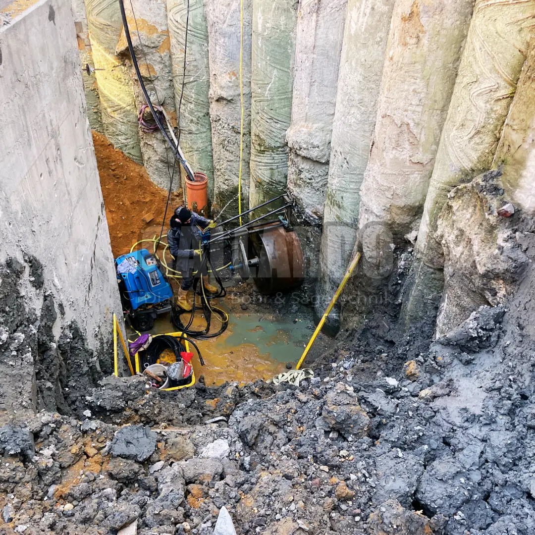 Gallardo Betonbohren & Betonsägen GmbH Düsseldorf Betonbohren in Essen 1000mm.JPG