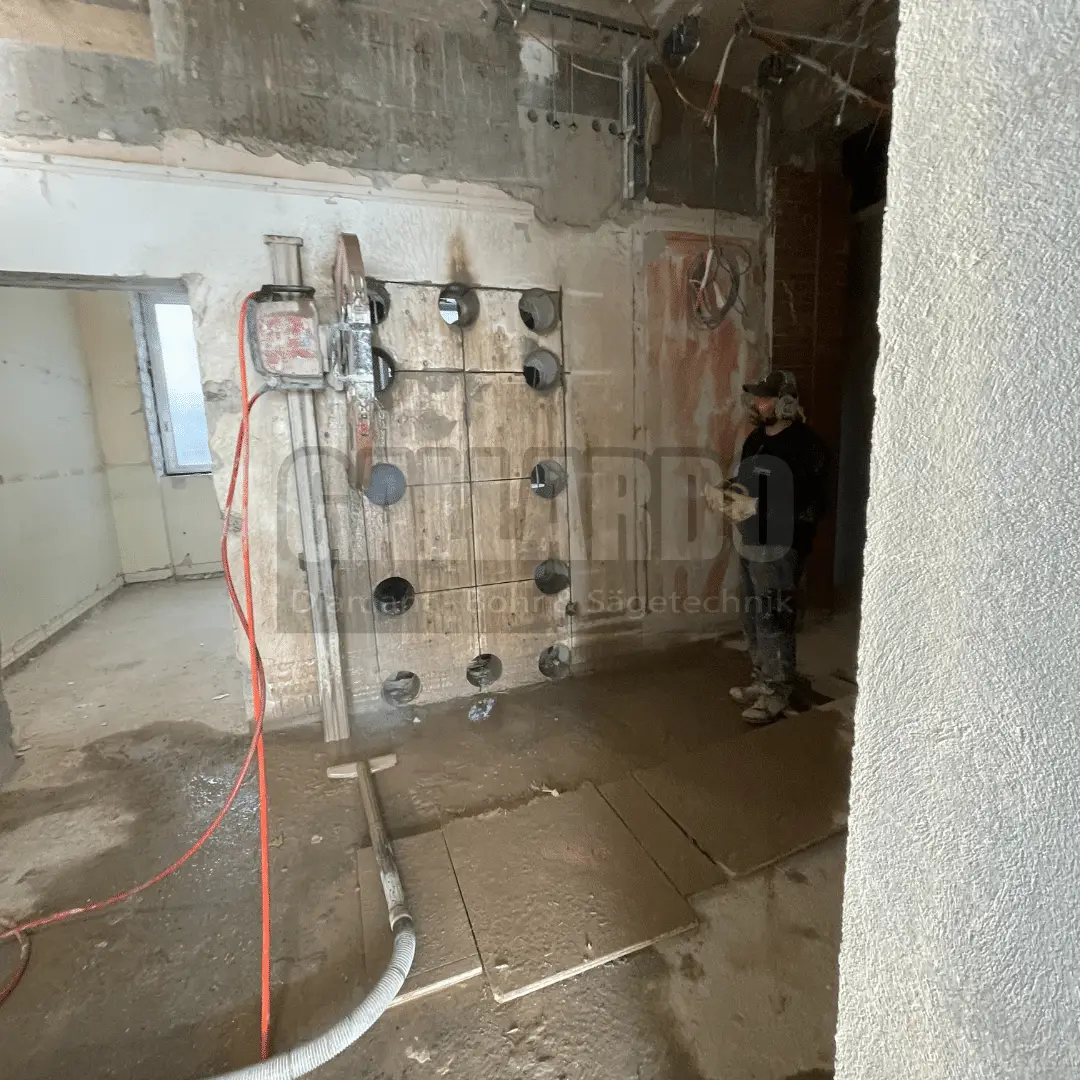 Gallardo Betonbohren & Betonsägen GmbH Düsseldorf Türöffnung herstellen.JPG